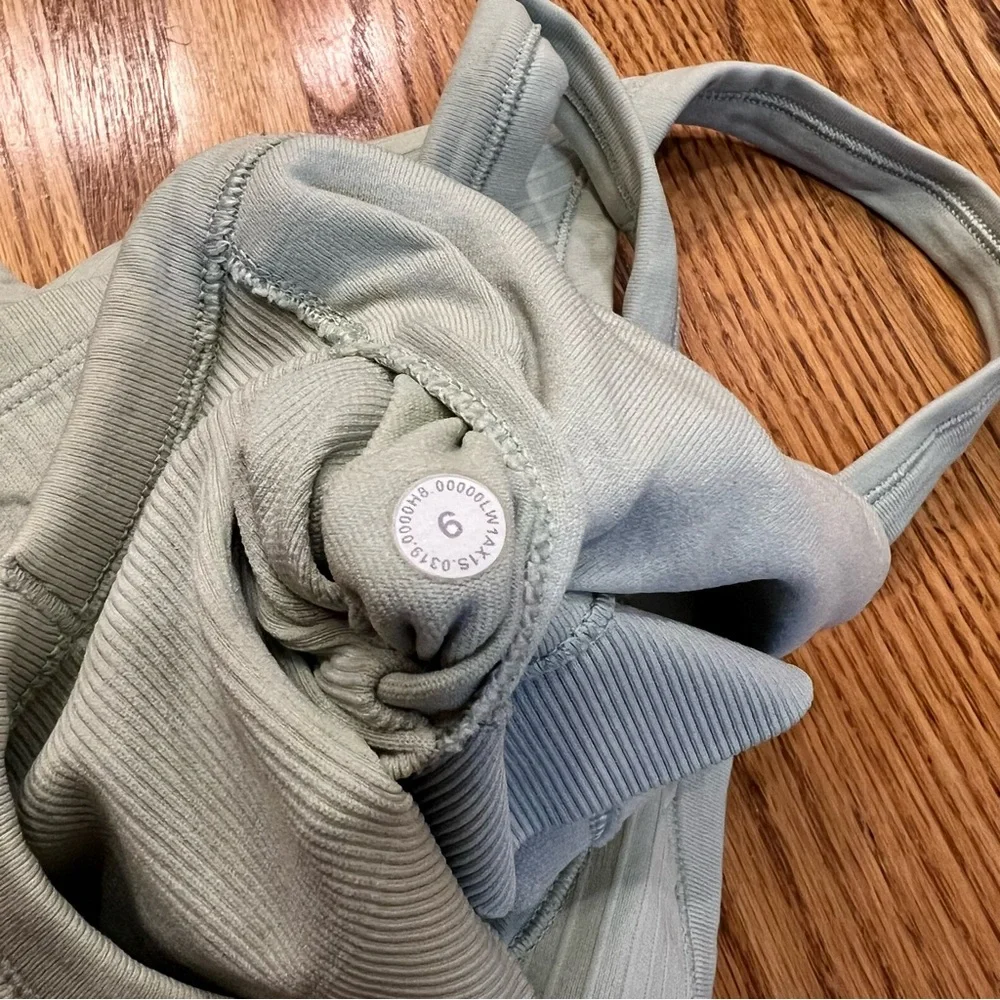 Lululemon Ebb to Street Tank Top Cropped Green Arctic Mint Size 6